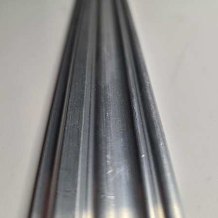 MOULURE DESIGN 40x16mm ALU BRUT Réf. 10351 - 6000mm