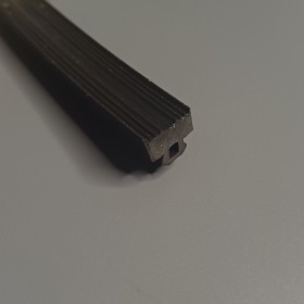JOINT INFERIEUR EPDM NOIR 52R220 POUR PLAQUE 25mm